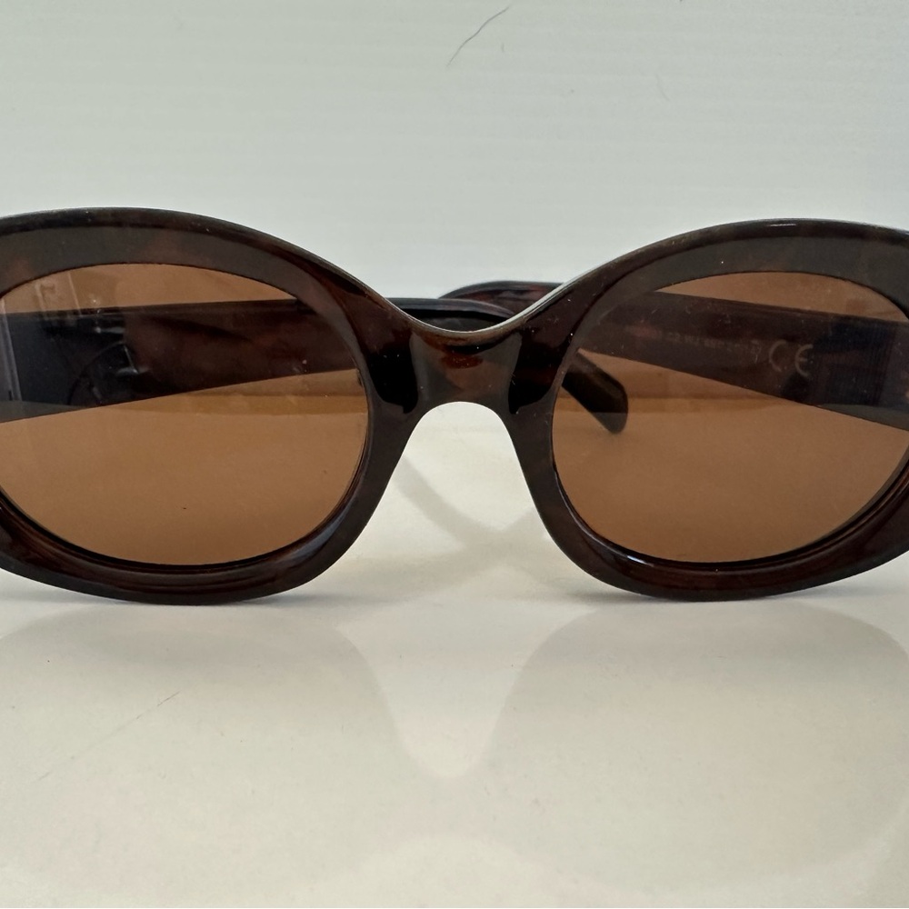 Elegant Brown Sunglasses